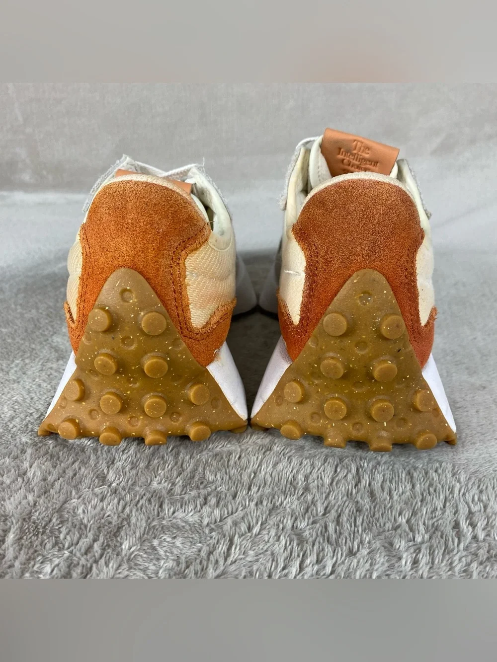 New Balance 327 WS327RA Womens Size 6 Sea Salt Rust Oxide Running Shoes